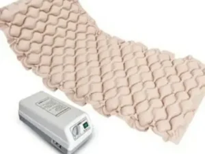 Air bubble mattress with motor
